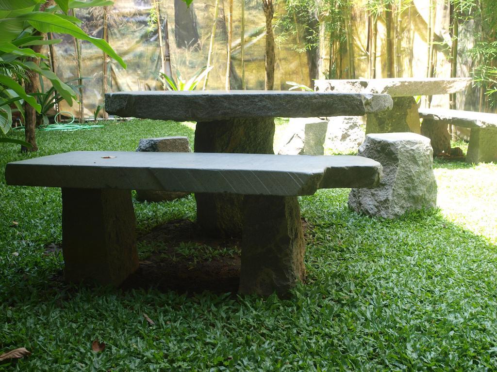 Flores Gallery Hotel Bandung Dış mekan fotoğraf