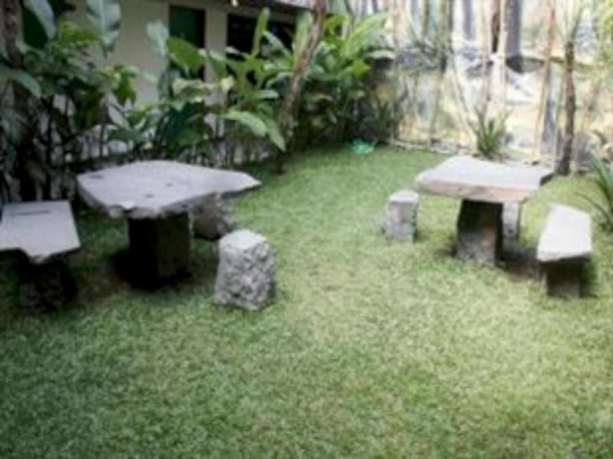 Flores Gallery Hotel Bandung Dış mekan fotoğraf